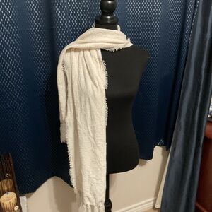 Style & Co. White Feather Soft Fringed Scarf. NWT
